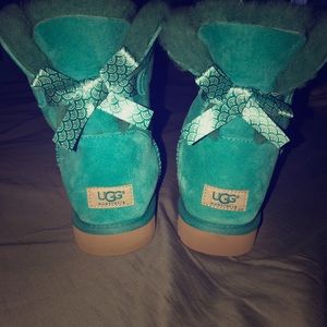 Ugg mini bailey bow in teal